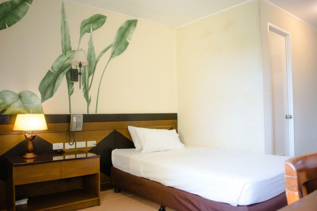 Country Village Hotel Cagayan de Oro Eksteriør bilde